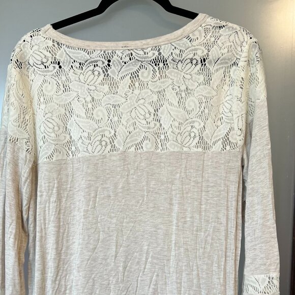 Vanity Essentials Lace Panel Long Sleeve Top - Size Large - Picture 4 of 5